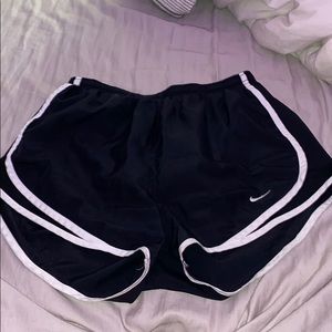 nike women’s shorts